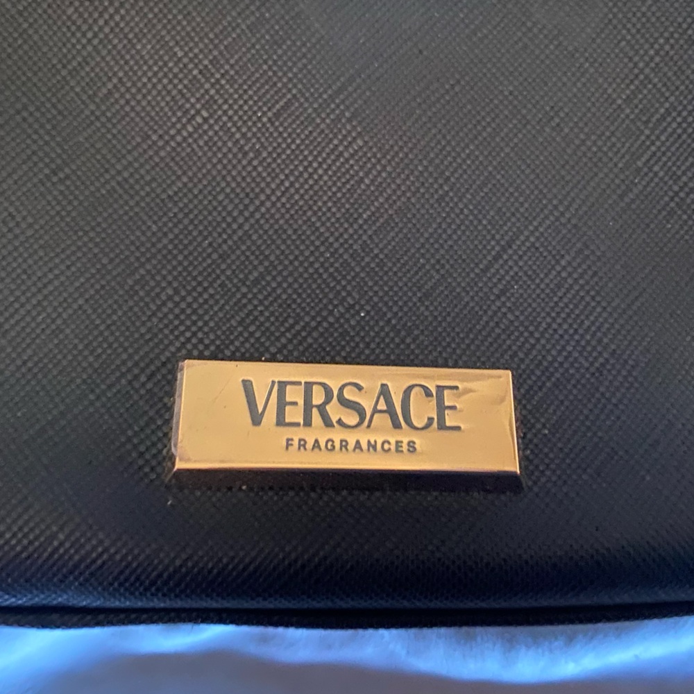 Versace Black fragrance bag Pouch / cosmetic bag with Gold Logo - Picture 3 of 7